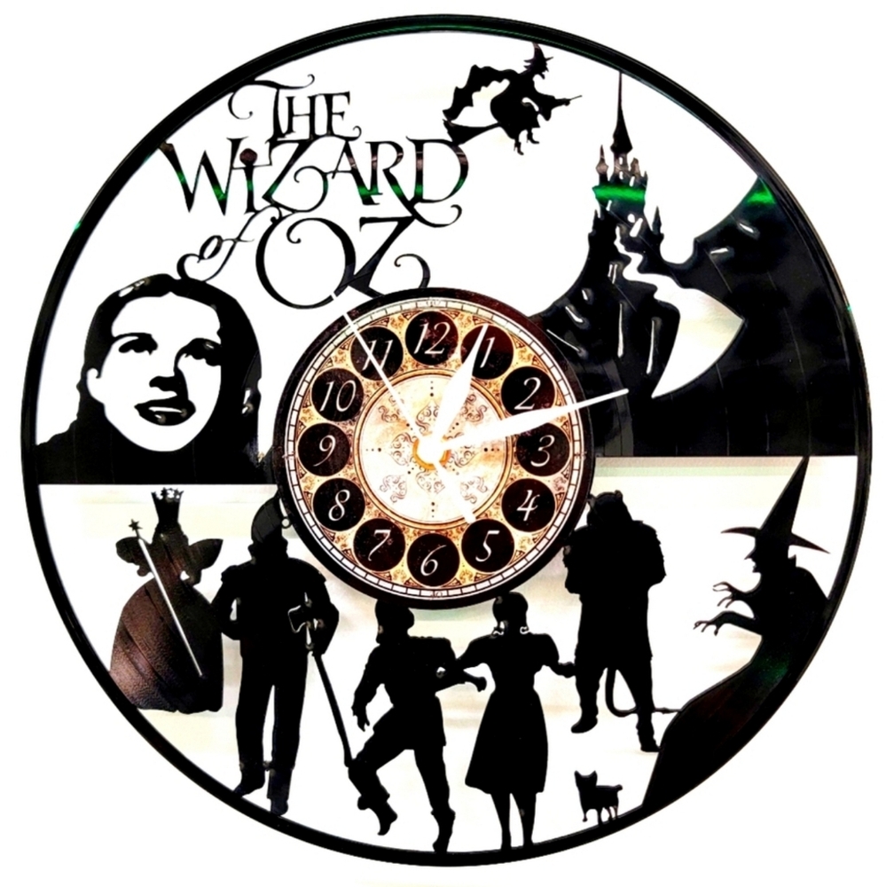 THE WIZARD OF OZ vinyl record clock makes a Unique Gift